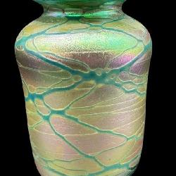 SIGNED RICK HUNTER 1999 IRIDESCENT ART GLASS VASE
