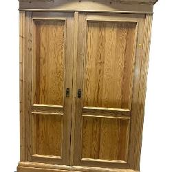 LARGE WASH PINE ANTIQUE 2 DOOR WARDROBE
