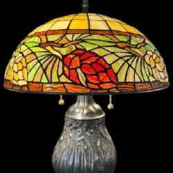 TIFFANY STYLE LEADED GLASS TABLE LAMP