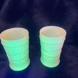 vintage Norwood custard glass tumblers