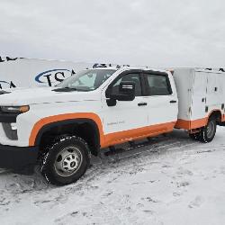 60030 2022 Chevrolet 3500 4x4 Service Truck 34000 img1