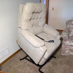 Best Petite Lift Recliner