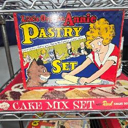 Little Orphan Annie Pastry Set