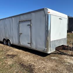 2004 Timberwolf LE Technologies enclosed 30ft trailer 