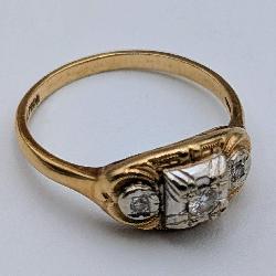 14K Gold & Diamond Ring