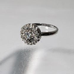 14 kt White Gold Diamond Ring
