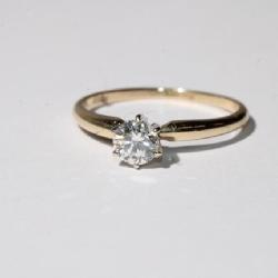 14K YG Diamond Ring Size 7 1/2