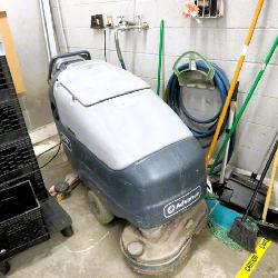 Advance Floor Machine