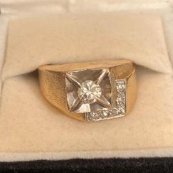 14 karat gold men’s diamond ring