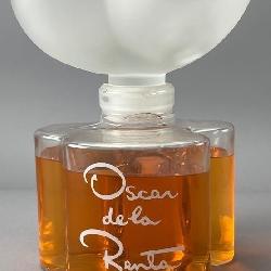 Oscar de la Renta Perfume Bottle