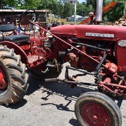 Farmall 140 Tractor