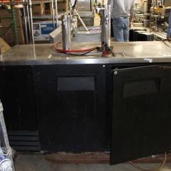 True Kegerator 59in/38in/28in