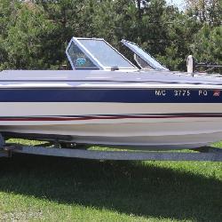 1993 18 ft Open Bow Bayliner boat > 