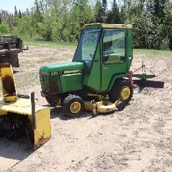John Deere 430 Diesel garden tractor >