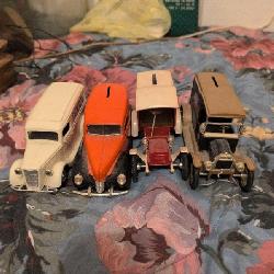 Retro car piggy banks with keys