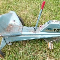 MATEL VVROOM X15 PEDDLE CAR