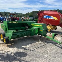 JOHN DEERE 328 SQUARE BALER