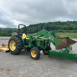 JOHN DEERE TRACTOR
