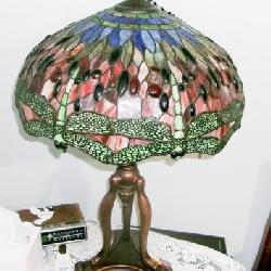 STAINED GLASS LAMP