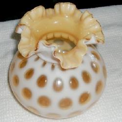 FENTON HONEYSUCKLE VASE