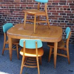 Mid Century Heywood Wakefield Dinning Table &