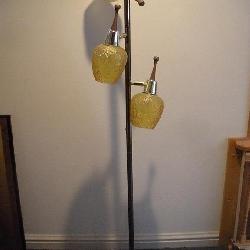MID CENTURY MODERN ADJUSTABLE FLOOR LAMP