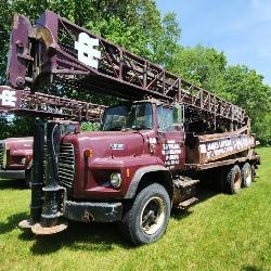 Ford L8000 Well Drilling Rig Truck with Ford L8000