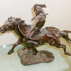 FM INDIAN HUNTER SCULPTURE J WEAVER
