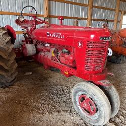 1952 McCormick Farmall H NF Tractor