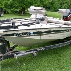 01 FISHER 175 V MARSH HAWK BOAT