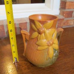 Roseville Pottery Vase - Vintage