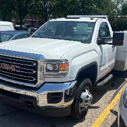 UM#1209 2017 GMC Sierra 3500 HD DRW Service body truck