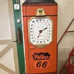 Phillips 66 Wayne Gas Pump, Used As Storage Does