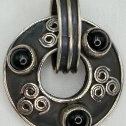 Sterling Silver Onyx Pendant, 35.563 grams