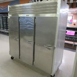 2024 Traulsen Self-contained 3-door Freezer G31313