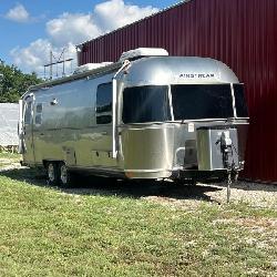 IMMACULATE 2020 Airstream Camper - Working AC