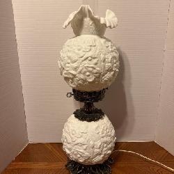 Fenton White Poppy Gone with the Wind Lamp