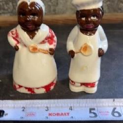 1940s-1950s ceramic Black Americana salt and