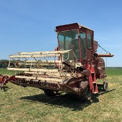 IH McCormick International 303 Combine