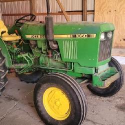 John Deere 1050