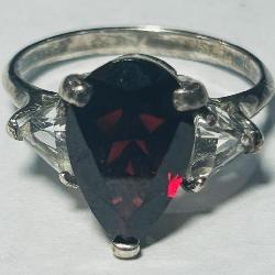 STERLING SILVER RING SIZE 8  4.00GRS