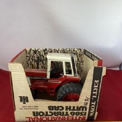 Ertl Brand International 1586 Tractor with Cab