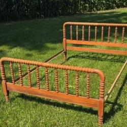 Jenny Lynn Style Bed