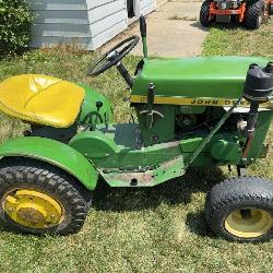 1967 John Deere 112 Lawn and Garden Tractor