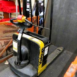 Yale Mpb040 4000lb Electric Pallet Jack