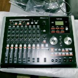 TASCAM DP02 PORTASTUDIO