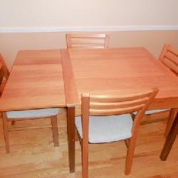 TEAKWOOD TABLE SET