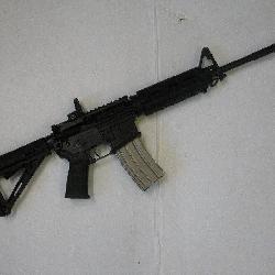 SIG SAUER .556 NATO SEMI AUTO AR15 RIFLE W/