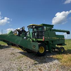 John Deere 6620 Turbo Combine w/ 220 Head