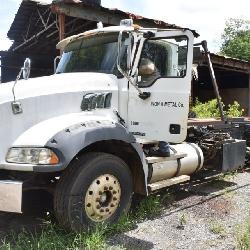 Volvo Roll-Off Truck